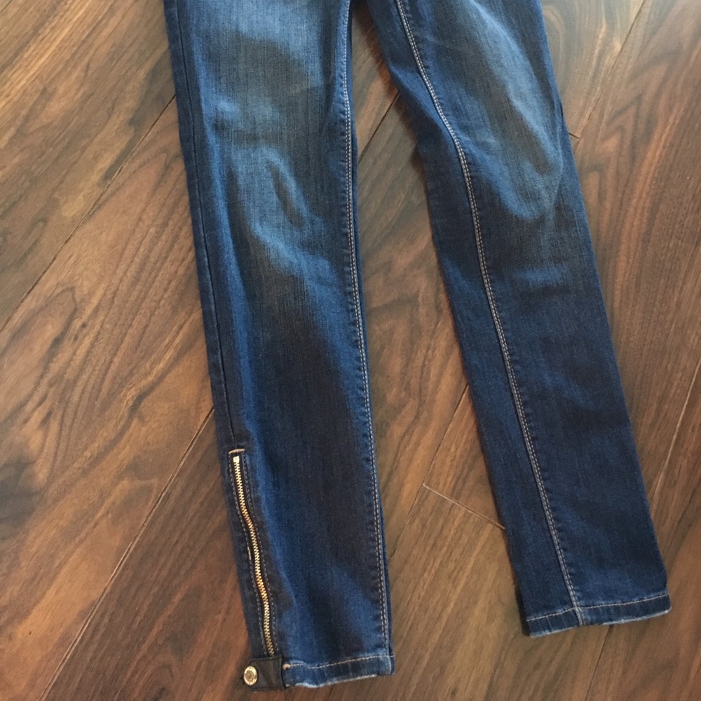 Jeans - Picture 4 of 8